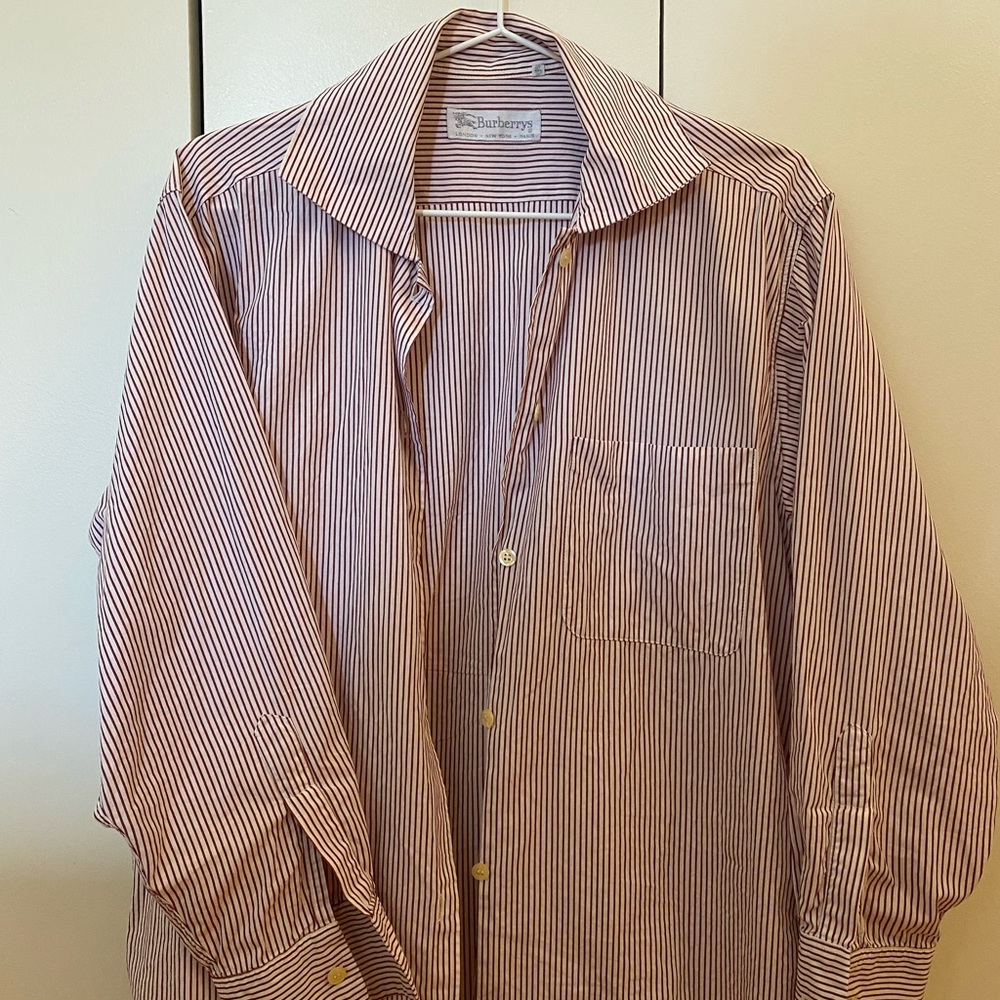 🌱 Burberry Red and White Button Down Shirt